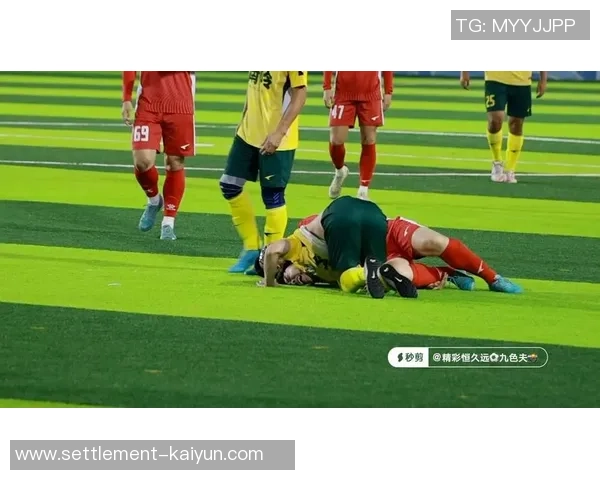 掌握足球技巧之精髓用脚尖踢出精彩瞬间的秘诀与训练方法